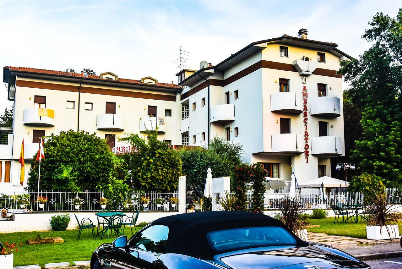 קסטרוקארו טרמה Hotel Ambasciatori מראה חיצוני תמונה